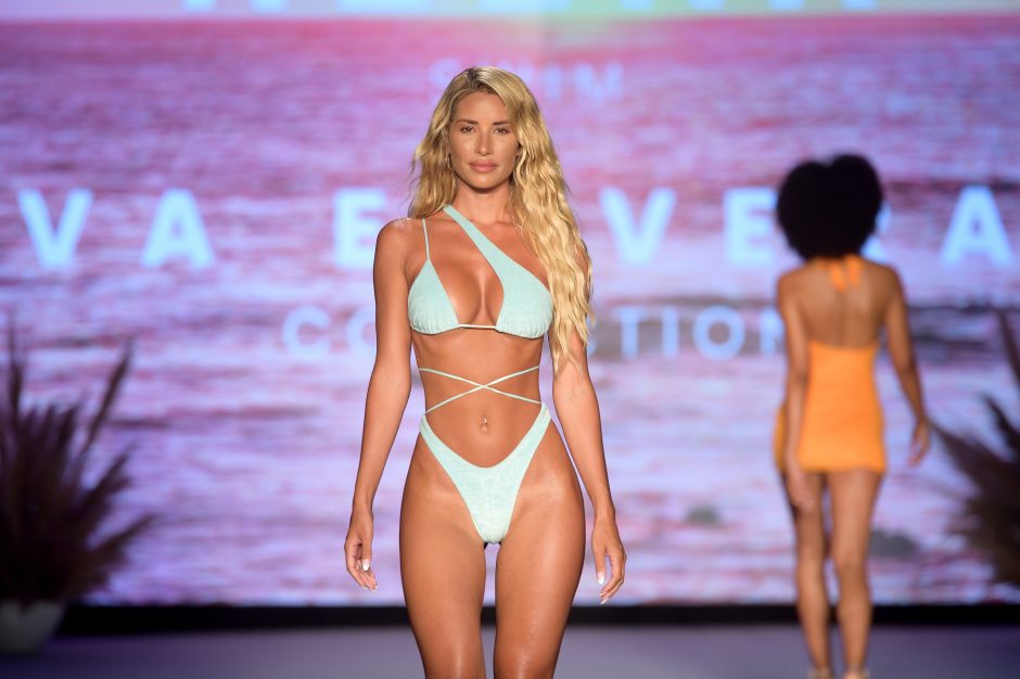 Бразилия показ бикини. Joel Alvarez Miami Swim 2021 актрисе. Miami Swim week 2022 имена моделей. Показ бикини в Майами. Miami Swim week 2021 модели.